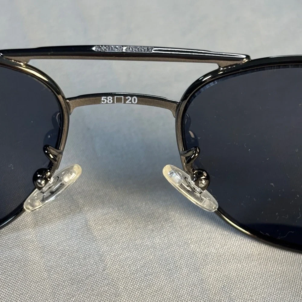 Vintage Swiss Army Voyager 25735 Sunglasses Gunmetal Aviator Mens Frames 58-20